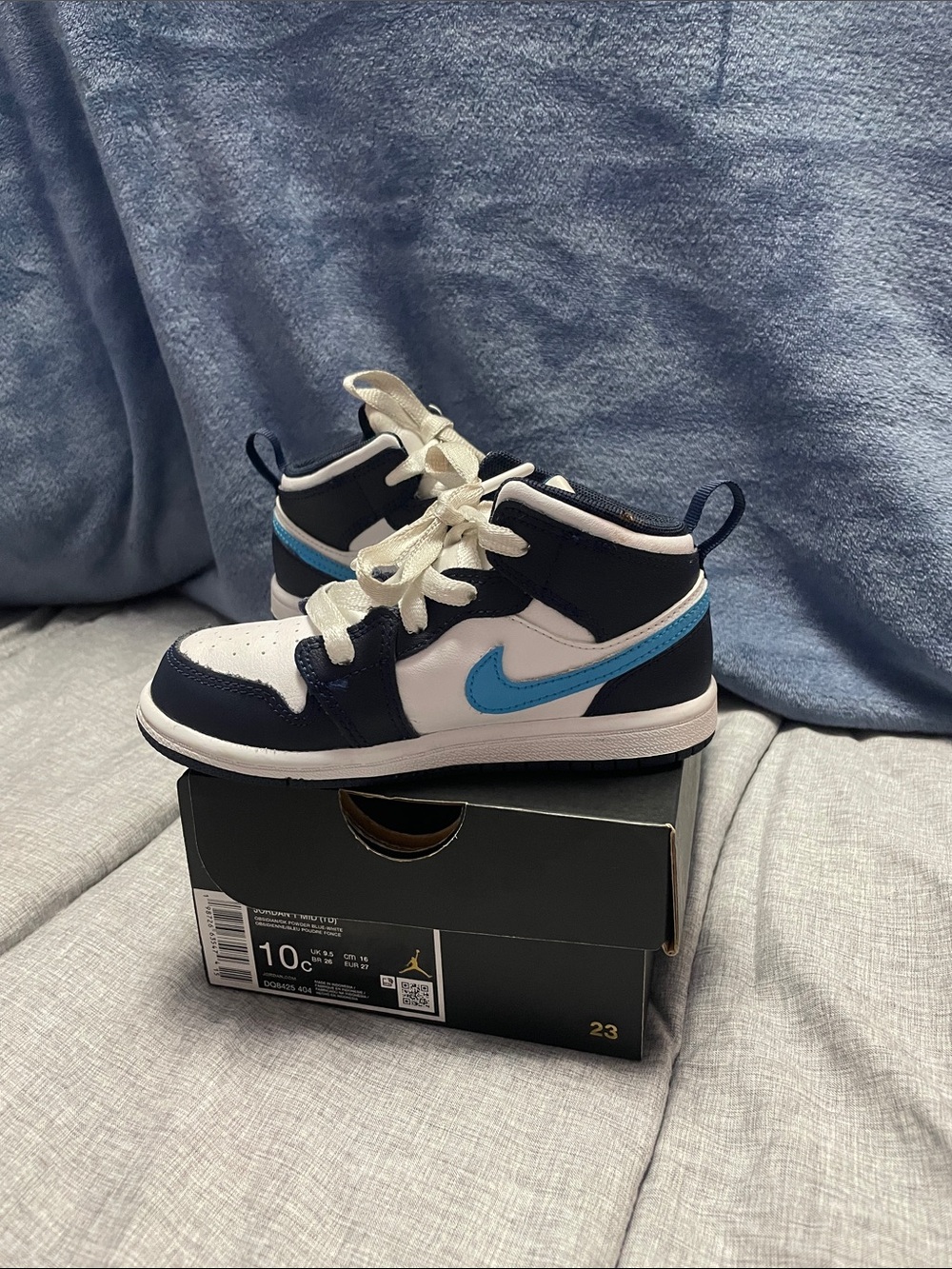 Jordan Kids' Mid White/Navy/Light Blue Sneakers - Picture 4 of 6